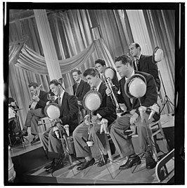 Barry Galbraith (links) in de Columbia Picture-studio's, ca. september 1947. Foto: William P. Gottlieb.