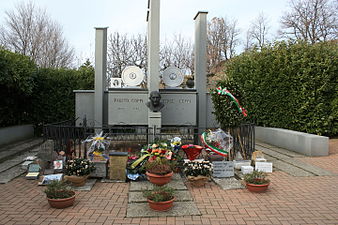 Monumento en memoria de Fausto y Serse Coppi, en Castellania