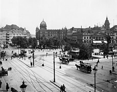 Alexanderplatz, 1908 (od leve proti desni: stavba učiteljskega kluba, policijska uprava, Aschinger)