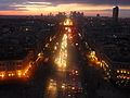 Die Avenue des Champs-Élysées vom Triumphbogen