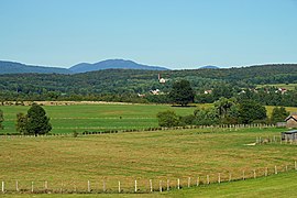 Paysage vers Magny-Danigon, le puits Arthur-de-Buyer et les Vosges.