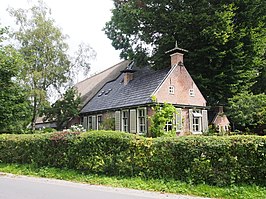 Boerderijen met voorhuis in Westergeest