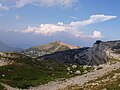 Cima Verde e Dos d'Abramo (a destra) visti dal sentiero per la Cima Cornetto del Bondone