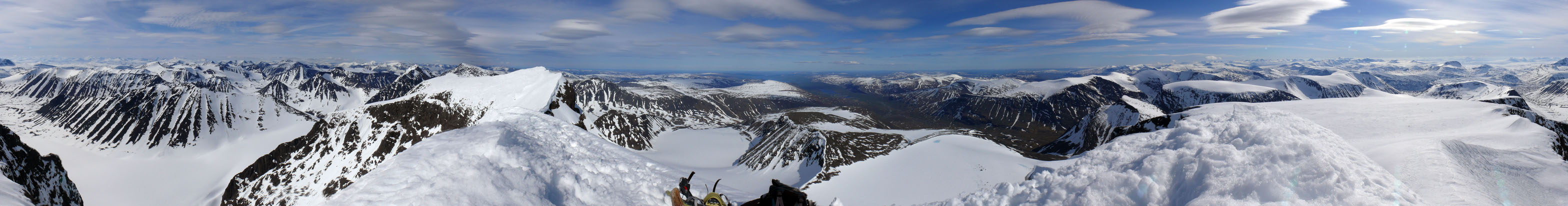 Vista panoràmica des del cim de la muntanya, juny del 2017