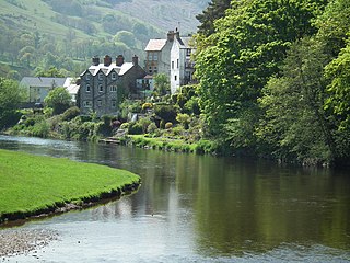 Afon Dyfrdwy, Carrog