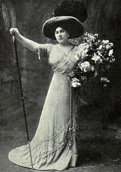 File:Destinn as Tosca Victrola Book of Opera.jpg