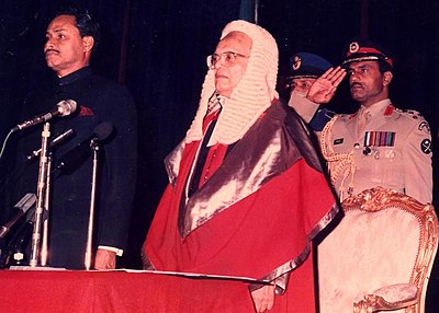 Presidential Oath Ceremony after 1986 election, with the Chief Justice