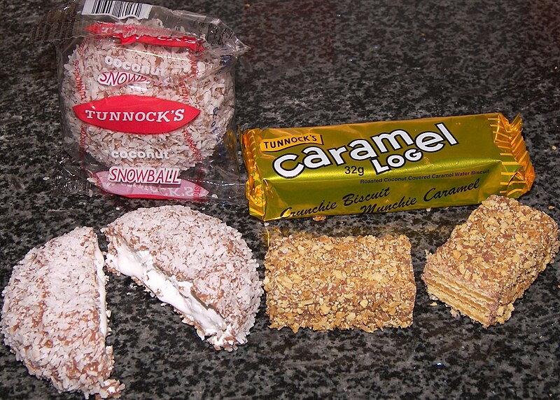 File:Tunnocks snowball caramel log.jpg