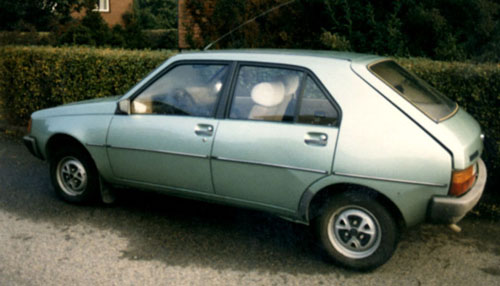 File:Renault14back.jpg