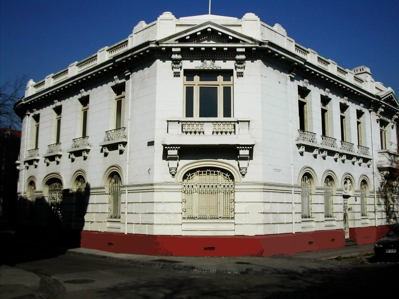 File:Fachada Palacio Concha - Oct 2010.jpg