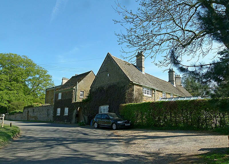 File:Hall Cottage, Ayston - geograph.org.uk - 4948382.jpg