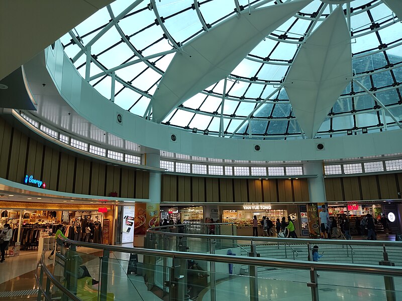 File:HK 東涌 Tung Chung 富東街 6 Fu Tung Street 富東廣場 Fu Tung Estate Plaza mall void ceiling March 2022 Px3 05.jpg