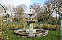 La fontaine du jardin d'arboriculture du jardin Vauban à Lille