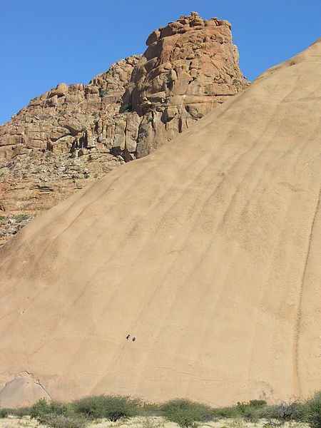 File:2008-06-28 09-50-13 Namibia Erongo Nainais.JPG