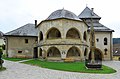 English: Light column and charnel house Deutsch: Lichtsäule und Karner