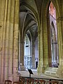 Colonnes dans la cathédrale de Nevers