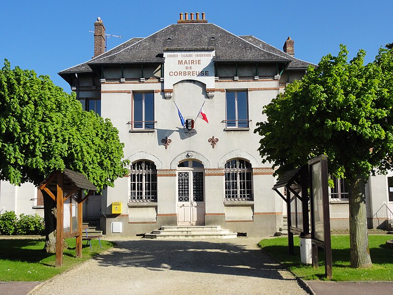 File:Hôtel de ville de Corbreuse.JPG