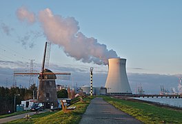 De Molen (windmill) and the nuclear power plant cooling tower in Doel, Belgium (DSCF3859)