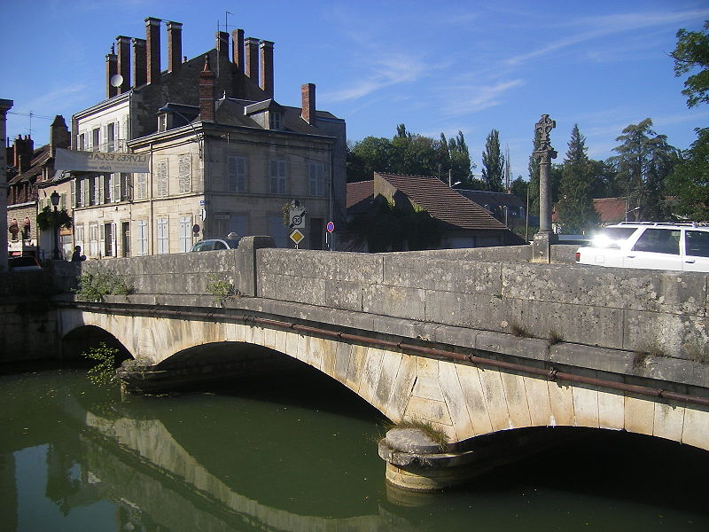 File:FR-58-Clamecy01.JPG