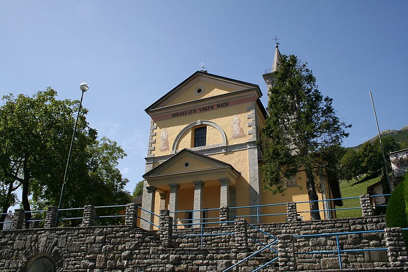 File:Brumano (BG) - chiesa di San Bartolomeo - 01.jpg