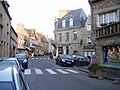 Roscoff : maisons dans la rue commerçante principale 2