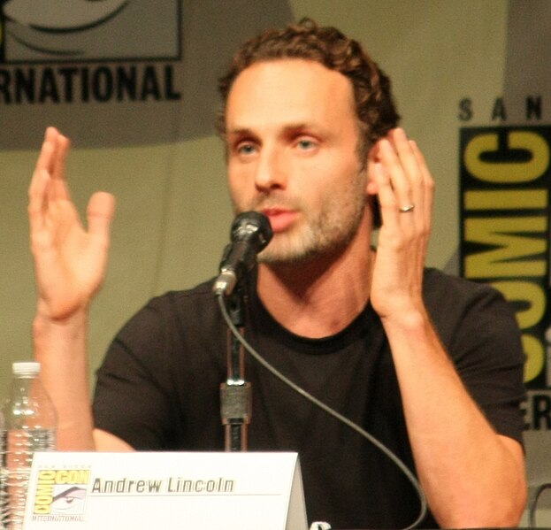 File:Andrew Lincoln Comic-Con 2, 2012.jpg