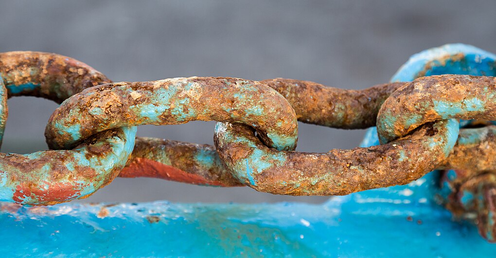 Rusty chain in fishing boat.jpg