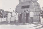 Thumbnail for File:Notre Dame College s Father Timm with the Magsaysay awardees for 1987 at Ramon Magsaysay tomb.png