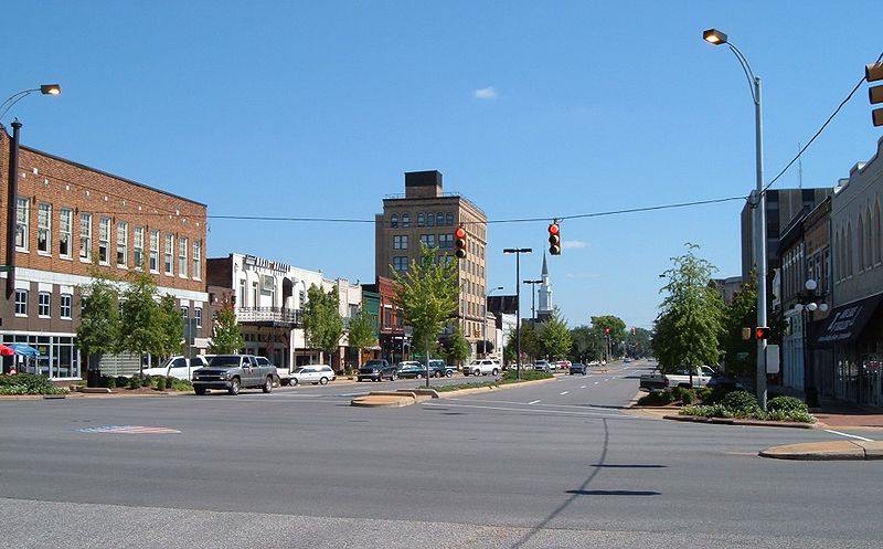 File:Tuscaloosa Greensboro Avenue.jpg