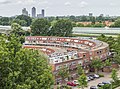 Diemen. Uitzicht vanaf woontoren 5 aan het Berkenplein naar de huizen aan Bomenrijk.