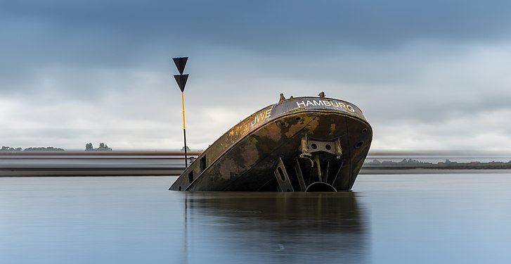 Das Schiffswrack Uwe in Hamburg