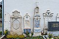 English: Gravestones at the south wall Deutsch: Grabsteine an der Südwand