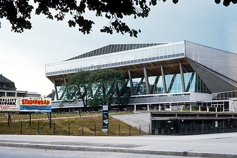 File:Stadthalle Wien ca 1972.jpg