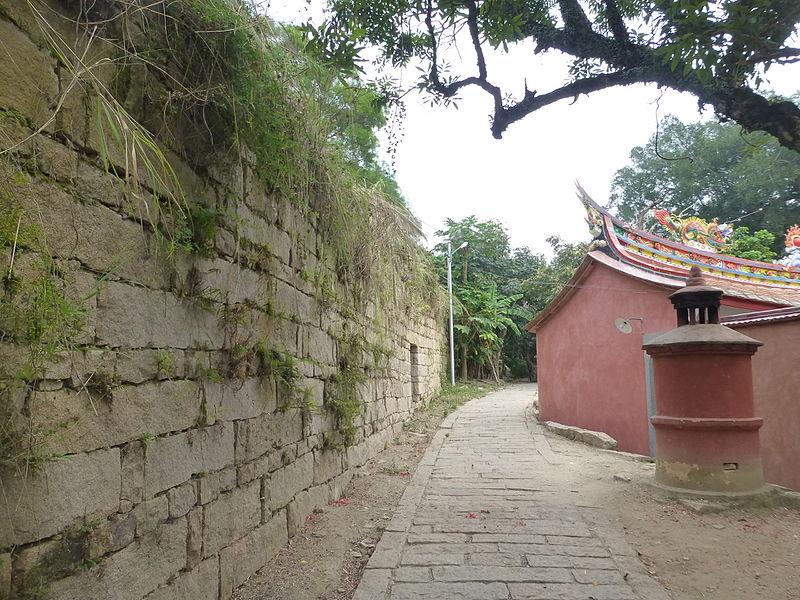 File:Zhaojiabao - fortress wall - P1260242.JPG