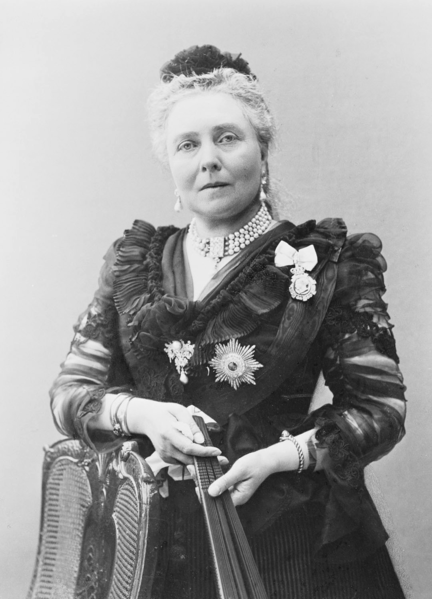 File:Empress Viktoria of Germany (1840-1901).png