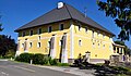 English: Farmhouse and residential house "Lindenhof" at Sagrad on the ancient Roman road to Virunum Deutsch: „Lindenhof“ und Wohnhaus in Sagrad an der alten Römerstraße nach Virunum