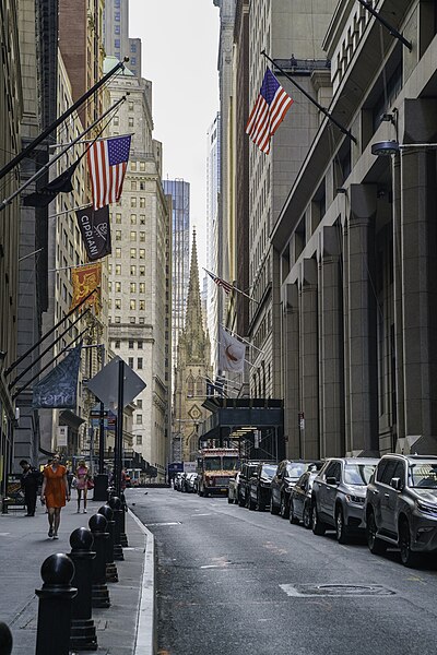 File:Wall Street Summer (51419746122).jpg