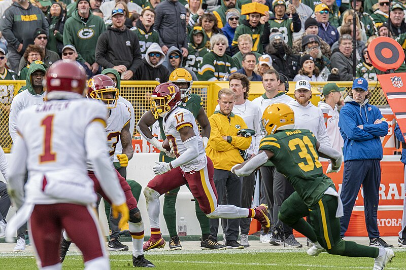 File:NFL 2021 - Week 7 - Washington vs. Packers D50 5278 (51631513813).jpg