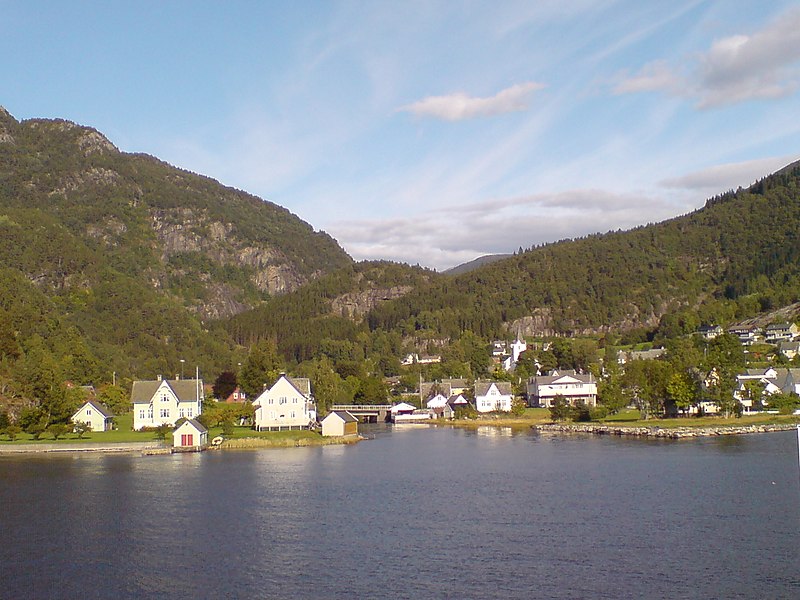 File:Jondal, Hardanger, Hordaland, Norway - panoramio.jpg