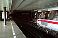 Inside of the station, look into the tunnel in the Nuselský most - Pohled na tubus Nuselského mostu ve stanici metra Vyšehrad