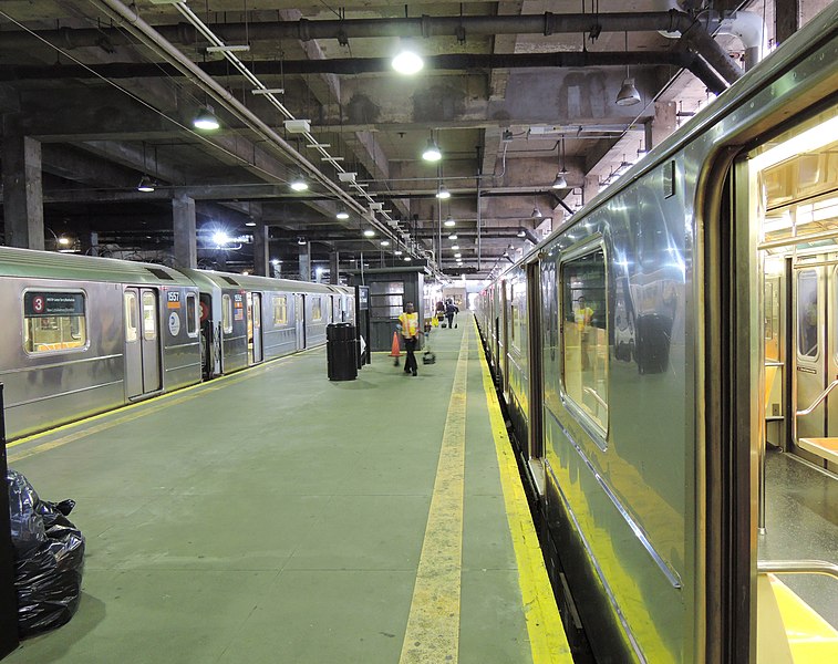 File:148 St Harlem terminal jeh.jpg