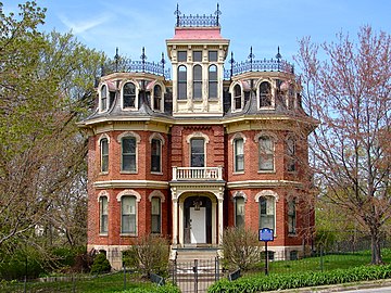 Sharon House, Davenport