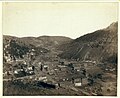 Deadwood, S.D. from Mrs. Livingston's Hill (between 1887 and 1892 date QS:P,+1850-00-00T00:00:00Z/7,P1319,+1887-00-00T00:00:00Z/9,P1326,+1892-00-00T00:00:00Z/9 , LC-DIG-ppmsc-02585)