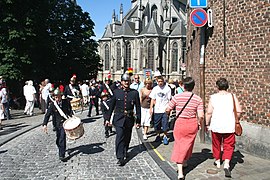 Après la procession du “Car d’Or”.