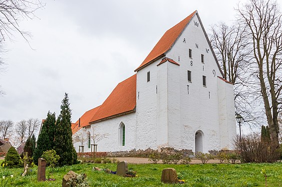 Die romanische Feldsteinkirche in Sieseby.