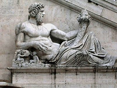 Statua che rappresenta il Tevere al Palazzo Senatorio