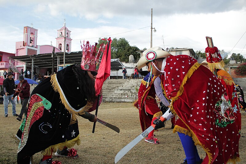 File:Danza de Moros y Cristianos.jpg