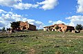 Detalle de construcciones en el caserío de Tóveda de Abajo, desde El Navazo.