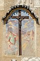 English: Fresco of crucifixion and wooden crucifix at the sacristy`s southern exterior wall Deutsch: Kreuzigungsfresko mit Holzkruzifix an der südlichen Sakristei-Außenwand