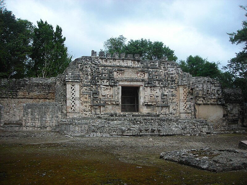 File:Templo II de Hochob.JPG